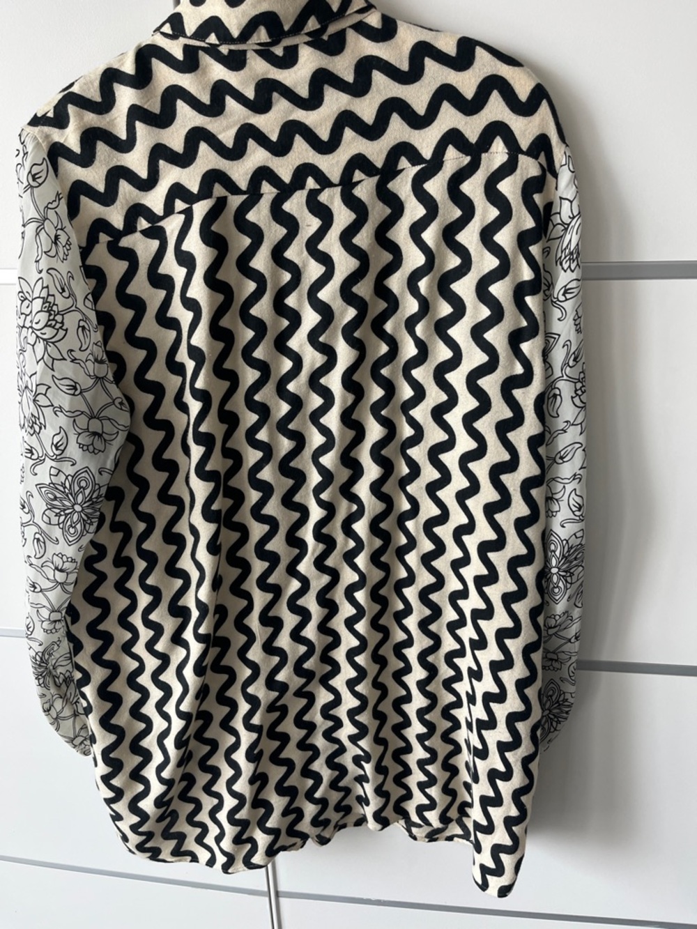 Black & Cream Patterned Button-Up Blouse - Picture 7 of 12